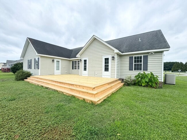Building Photo - 121 Terrilynn Way