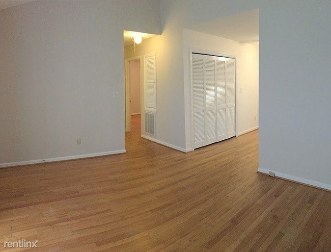Building Photo - 2 br, 2 bath Apartment - 6828 Ray Road A