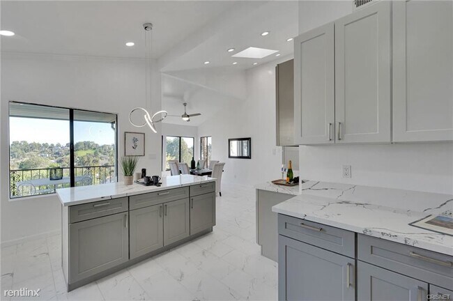 Foto del edificio - 3 br, 3 bath House - 4912 Llano Dr