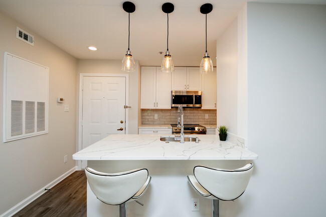 Foto del edificio - 3313 Wyndham Cir
