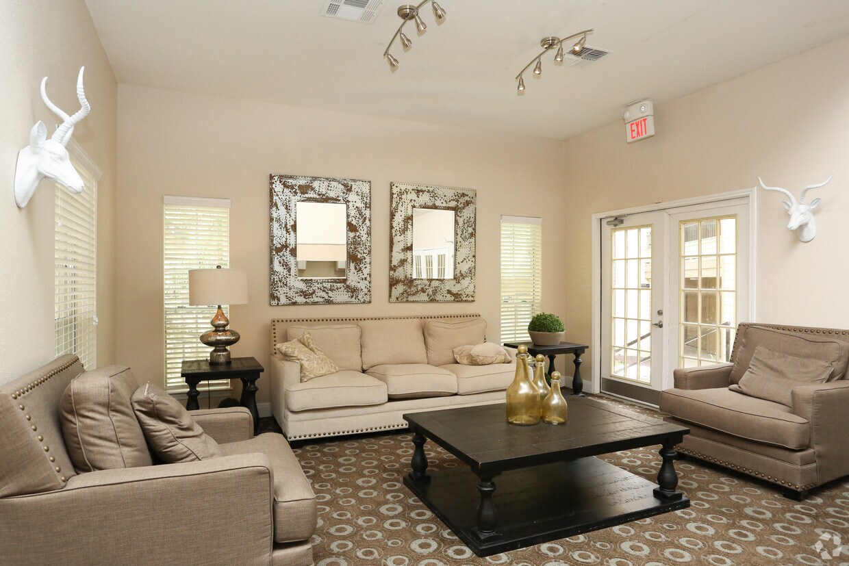 Sunrise Bluffs Apartments in Austin, TX