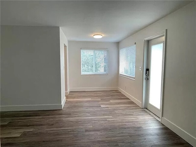 Dining/Living - 811 NE 16th St