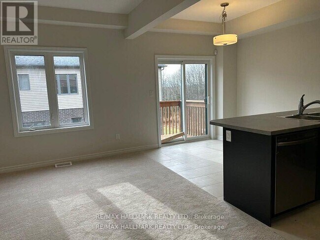 Photo du bâtiment - 620 Colborne St W