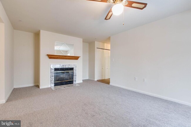 Foto del edificio - 8399 Montgomery Run Rd