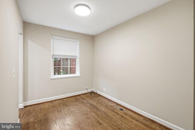 Foto del edificio - 4844 S 28th St