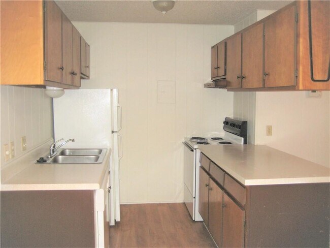 Building Photo - 710 W 34th St