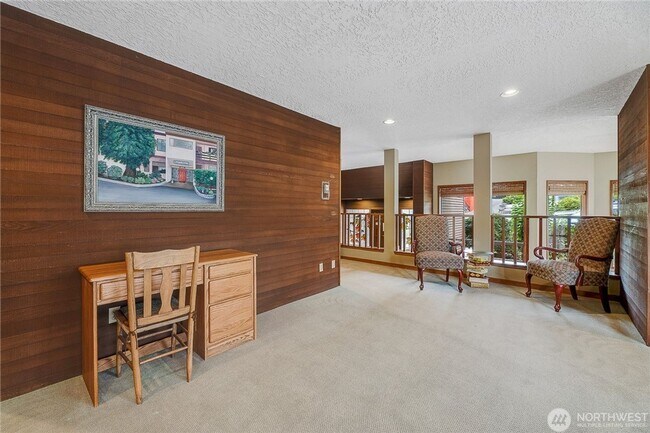 Building Photo - 1bd/1ba Edmonds Condo
