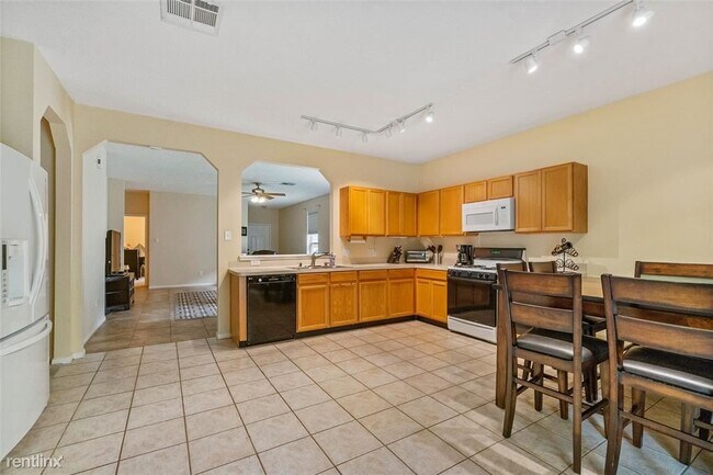 Foto del edificio - 3 br, 2 bath House - 1110