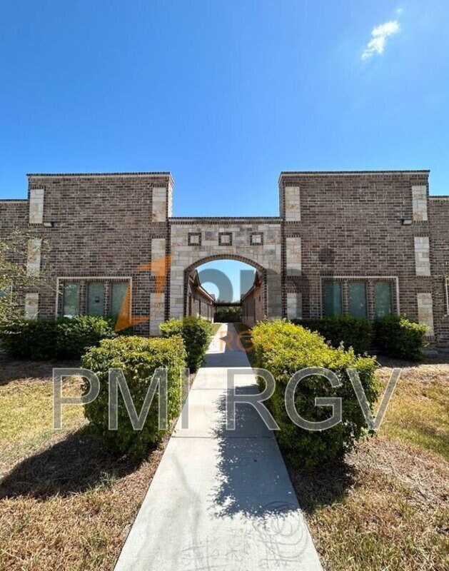 Foto principal - 2708 Primrose Ave