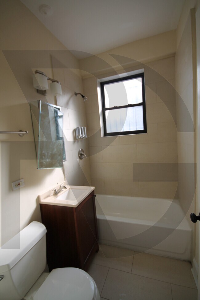 Foto del edificio - 4735 N Hermitage Ave