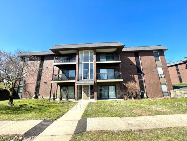 Building Photo - 800 College Park Dr