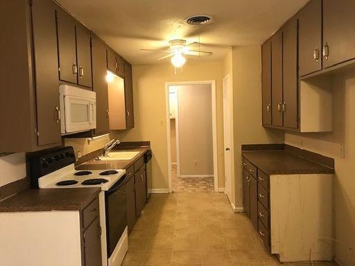 Foto del edificio - 1466 Yorktown Dr
