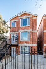 Building Photo - 807 S Claremont Ave