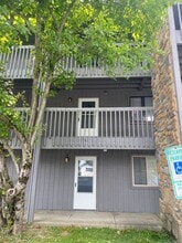 Building Photo - 160 Zeb St