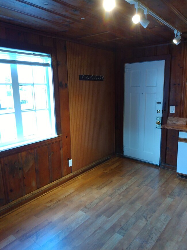 Building Photo - 2545 Taraval St