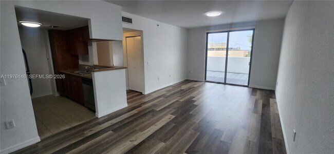 Foto del edificio - 36 NW 6th Ave