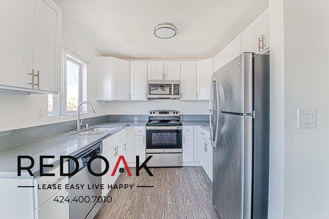 Building Photo - 8123 Langdon Ave