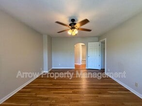 Building Photo - 2727 P St