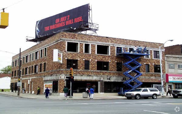 Primary Photo - Chalmers Square - Building 1
