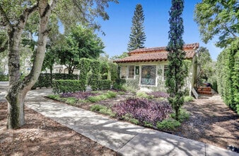Building Photo - 1107 Alhambra Cir