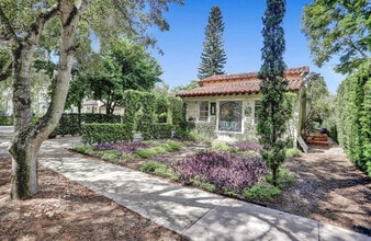Building Photo - 1107 Alhambra Cir