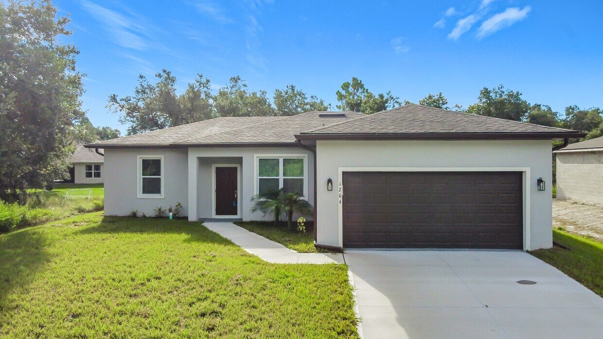 Foto principal - Brand New Home in North Port *3 Bedrooms &...