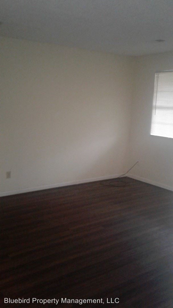 Building Photo - 2 br, 1 bath House - 6824 Valley Brook Unit B