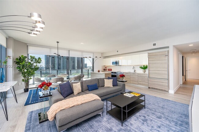 Foto del edificio - 121 NE 34th St