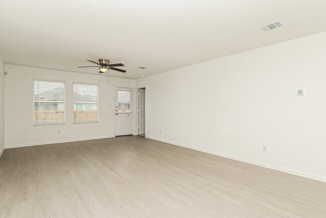 Building Photo - 11812 California Rose