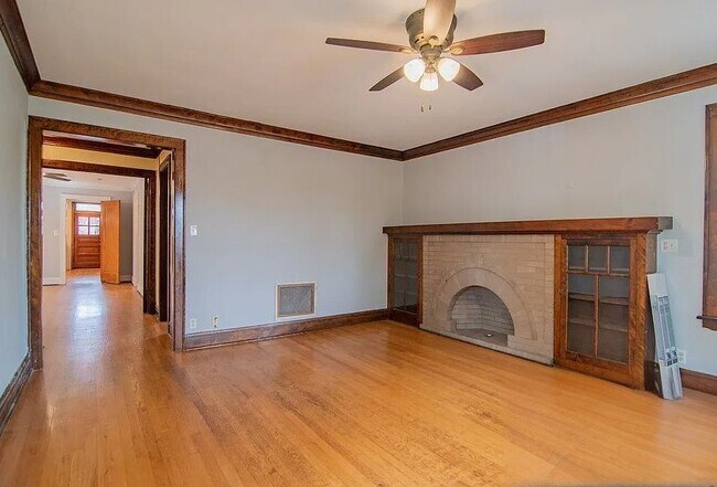 Foto del edificio - 4455 N Artesian Ave