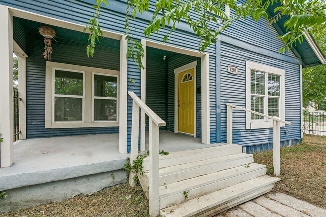 Building Photo - 1201 S Palmetto St