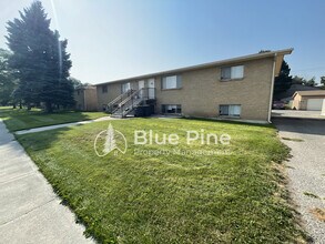 Building Photo - 1491 Mountain View Ln