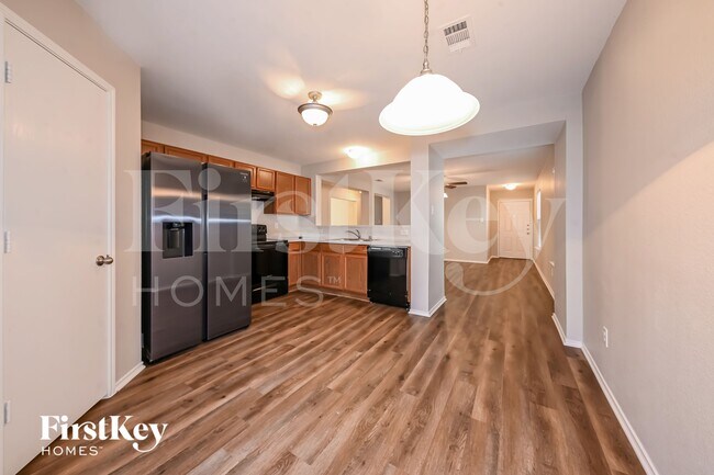 Foto del edificio - 1152 Warrior Dr