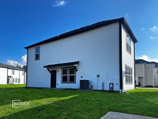 Building Photo - 134 Pecan Ln