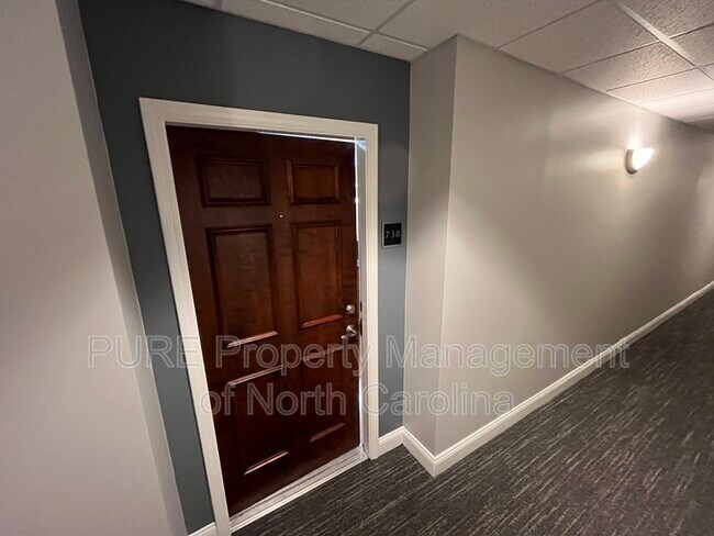 Foto del edificio - 300 W 5th St