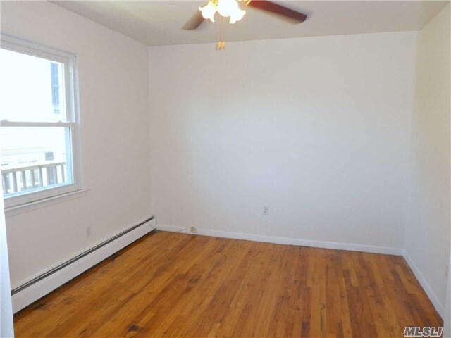 Foto del edificio - 538 E Walnut St