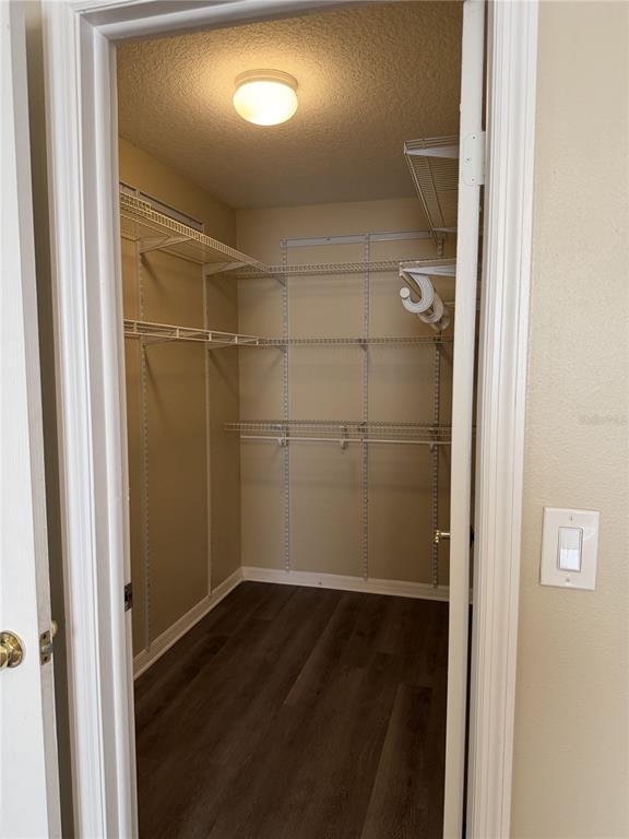 Foto del edificio - 1921 Tinker Dr