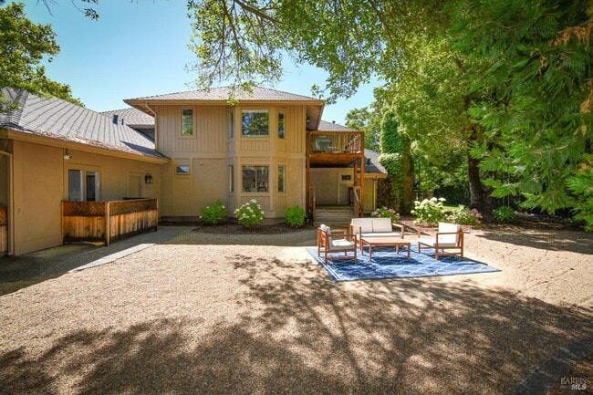 Building Photo - 800 Zinfandel Ln