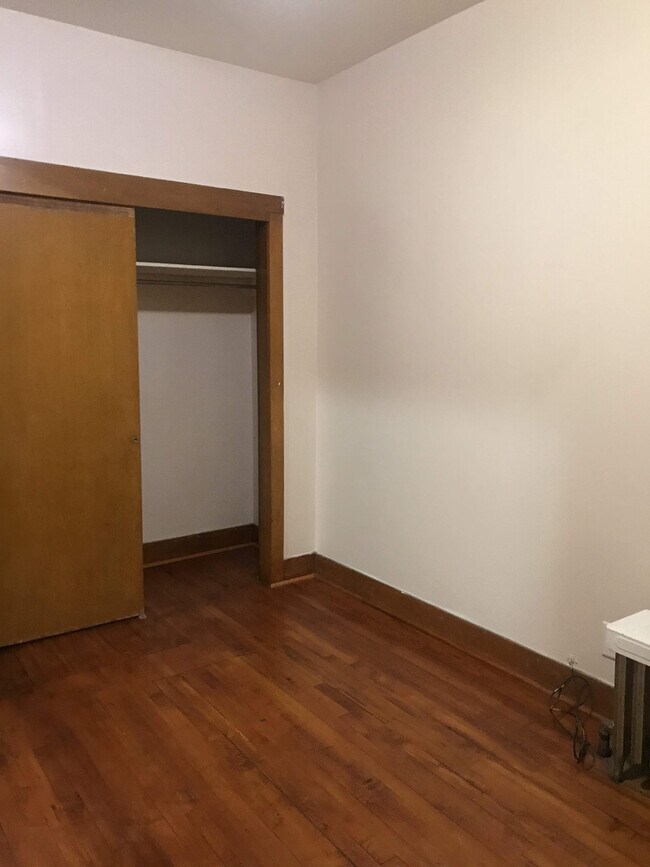Foto del edificio - 2708 N Artesian Ave