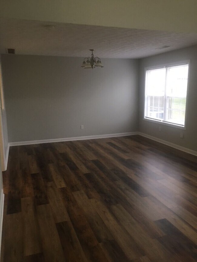 Foto del edificio - Pinnacle Townhome       250702