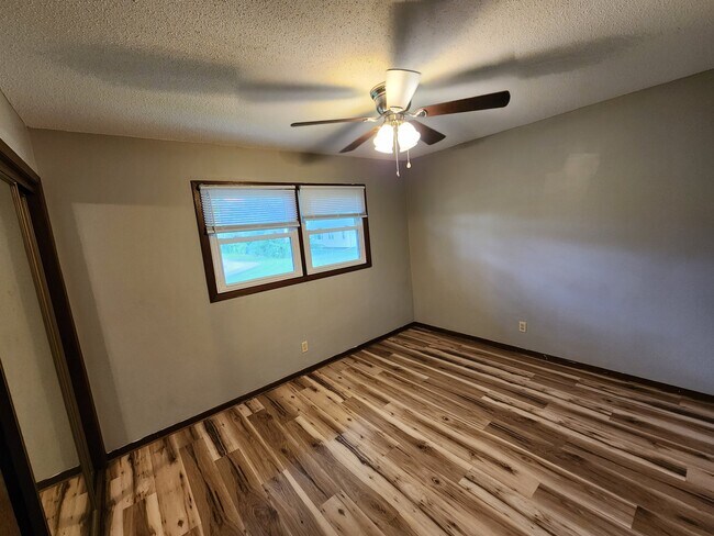 Foto del edificio - 1637 Springhill St
