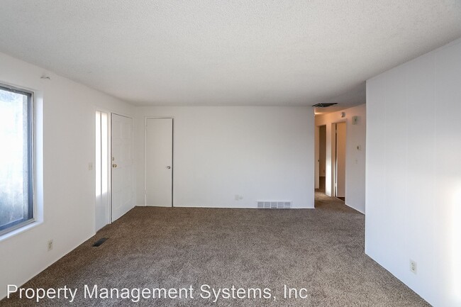 Building Photo - 4640 W Palmer Dr