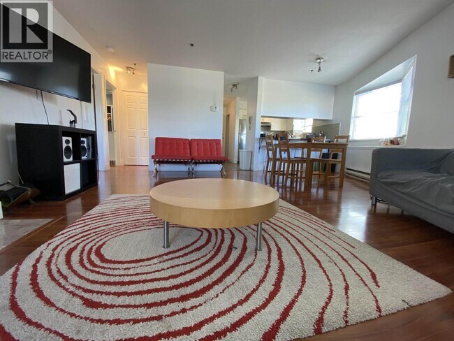 Photo du bâtiment - 1575 W 12th Ave