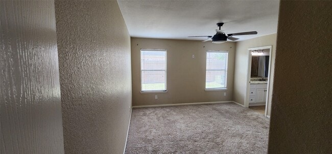 Building Photo - 8830 Summerset Meadow Ct