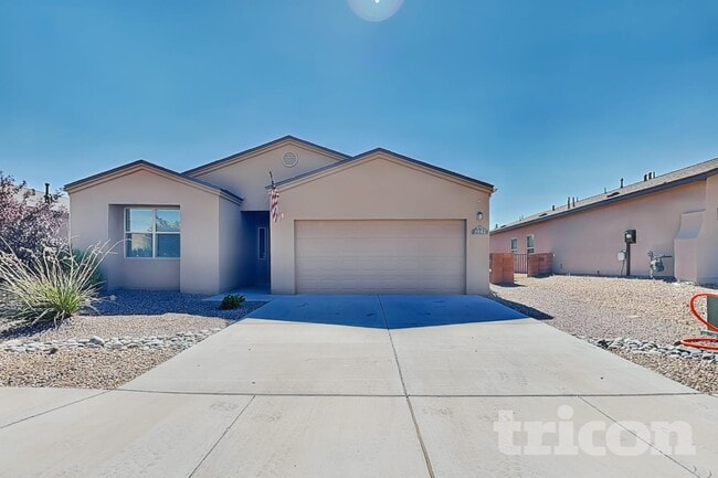 Building Photo - 2081 Camino Rincon