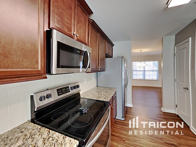 Building Photo - 1756 Pinnacle Oaks Drive Rural Hall NC