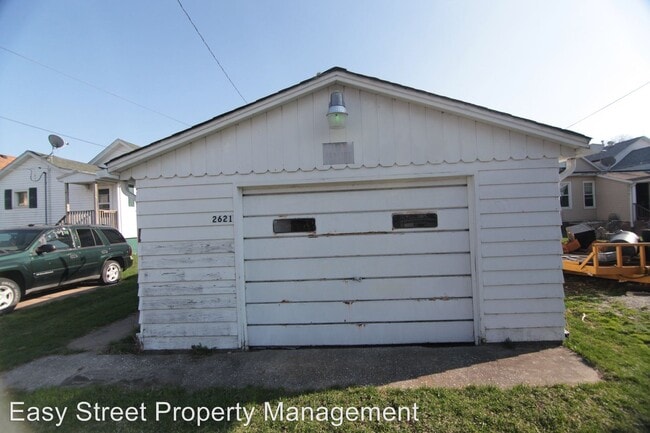 Building Photo - 3 br, 1 bath House - 2621 5 1/2 Ave