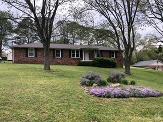 Building Photo - 903 Green Valley Rd