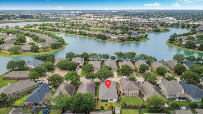 Foto del edificio - 26131 Travis Brook Dr