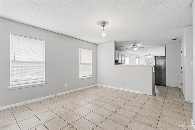 Building Photo - 2246 Llano Grande Ln